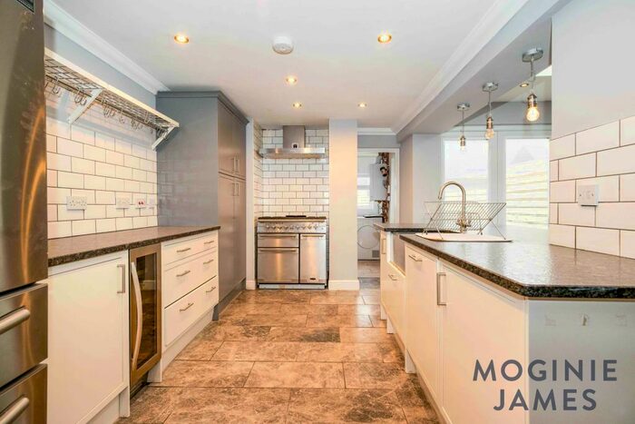 3 Bedroom Terraced House To Rent In Richards Terrace, CF24