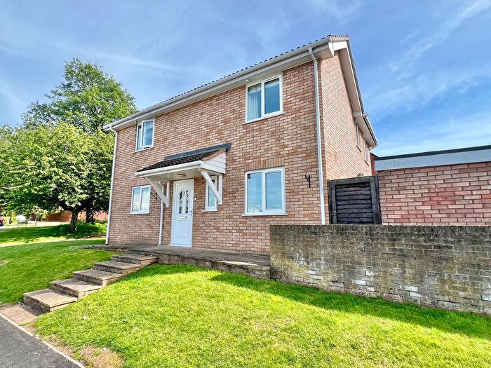 3 Bedroom Detached House For Sale In Queensway, Taunton, TA1