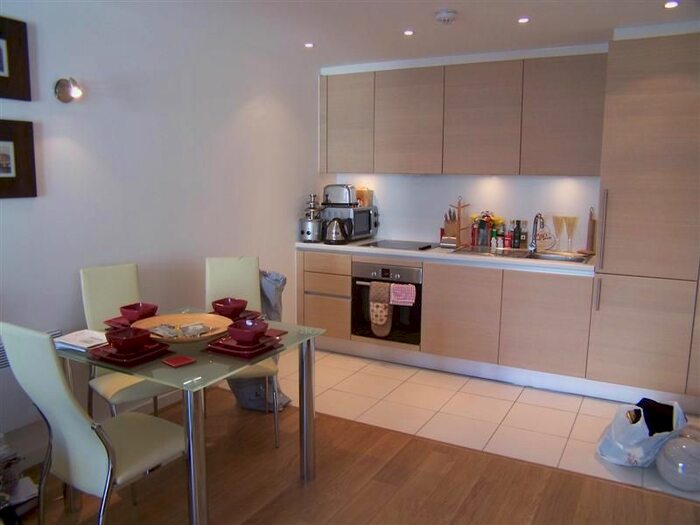 1 Bedroom Flat To Rent In Chadwell Lane, Crouch End, London, N8