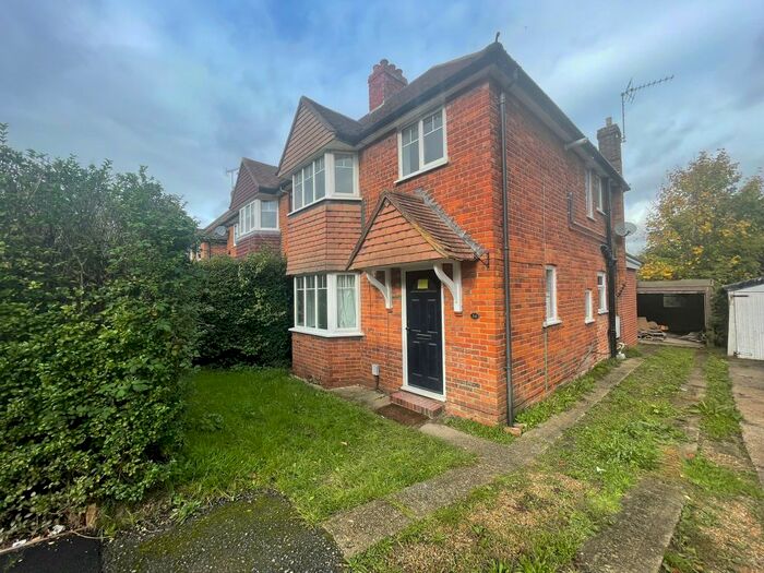 3 Bedroom Semi-Detached House To Rent In Ashenden Road, Guildford, GU2