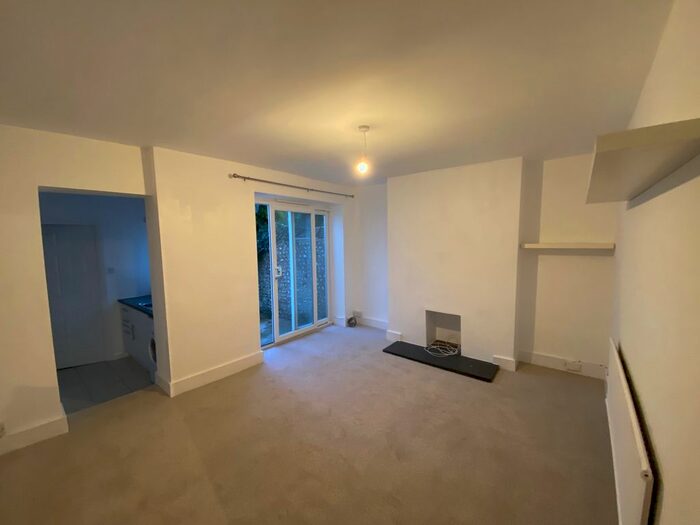 1 Bedroom Flat To Rent In Upper Lewes Rd, Brighton, BN2