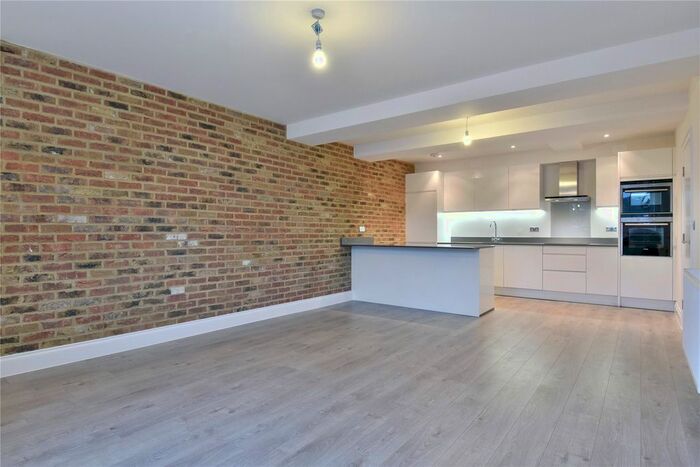 2 Bedroom Flat To Rent In Newton Lofts, Newton Road, Tunbridge Wells, Kent, TN1
