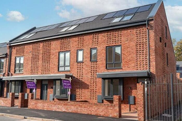 4 Bedroom House To Rent In Noor Gardens, Blackburn Street, Old Trafford, M16