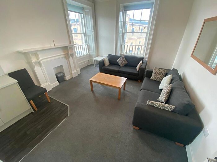 5 Bedroom Flat To Rent In Nethergate, City Centre, Dundee, DD1