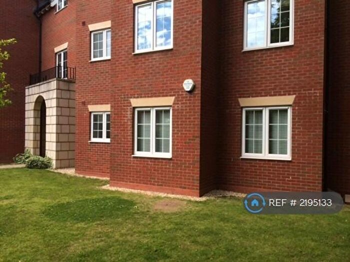 2 Bedroom Flat To Rent In Dingle Lane, Solihull, B91