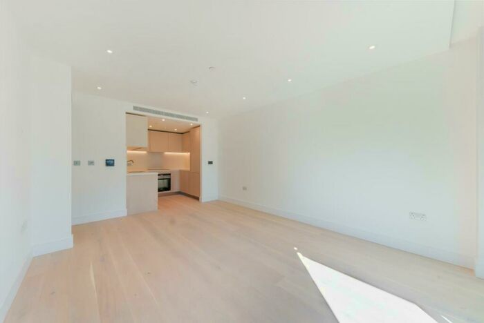 1 Bedroom Apartment To Rent In Fitzroy House, Prince Of Wales Drive, London, SW11