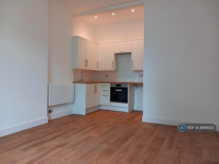 1 Bedroom Flat To Rent In Balcarres Street, Edinburgh, EH10