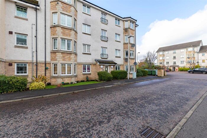 2 Bedroom Flat To Rent In Collinson View, Perth, PH1