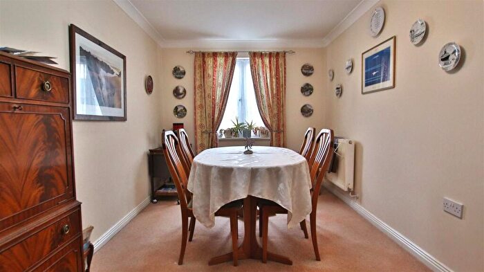 3 Bedroom End Of Terrace House For Sale In Musket Close, Walton Cardiff, Tewkesbury, GL20