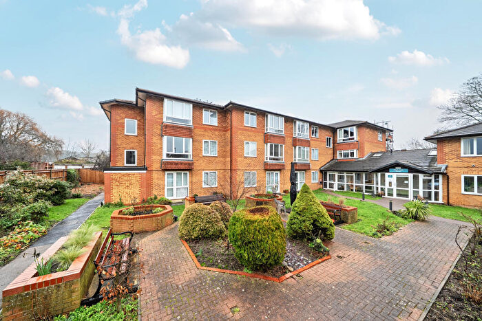 1 Bedroom Apartment For Sale In Pinner Hill Road, Pinner, HA5