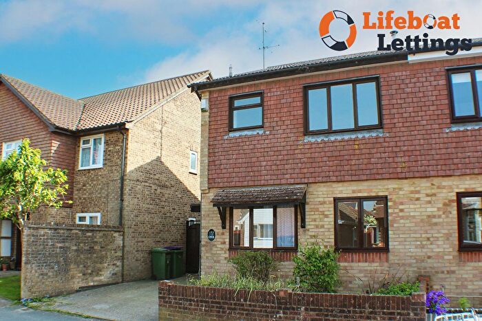 3 Bedroom Semi Detached House To Rent In Mayfield Road, Lyminge, CT18