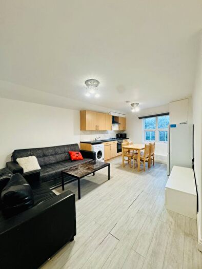 1 Bedroom Flat To Rent In Flat, Brixton Hill, SW2