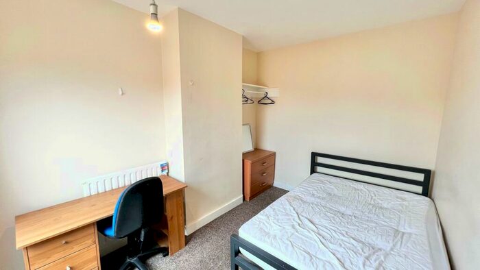 House To Rent In Overstone Road, Abington, NN1