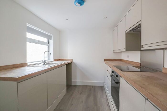 2 Bedroom Flat To Rent In Chesterton Road, Cambridge, CB4