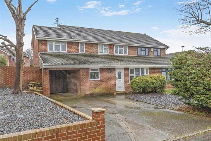 4 Bedroom Semi Detached House For Sale In Fallowfield, Warmley, Bristol, BS30