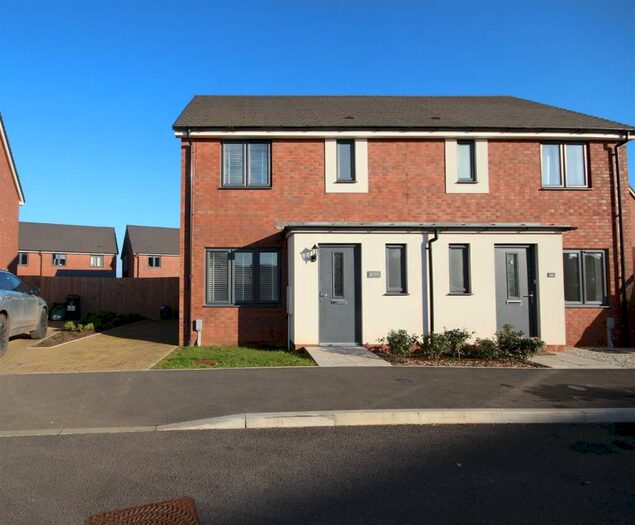 3 Bedroom Semi-Detached House To Rent In Flay Field, Tithebarn, Exeter, EX1