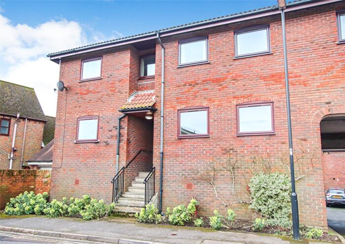 2 Bedroom Apartment For Sale In Athelstan Court, Lymington, Hampshire, SO41