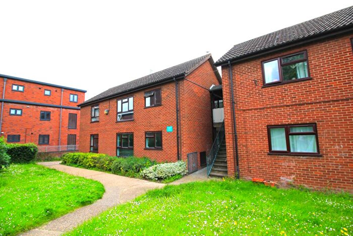 2 Bedroom Flat To Rent In Sprowston Road, Norwich, Norfolk, NR3