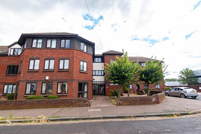 1 Bedroom Retirement Property For Sale In Martins Court, Southend On Sea, SS2