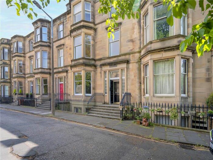 2 Bedroom Flat To Rent In Grosvenor Gardens, Edinburgh, EH12