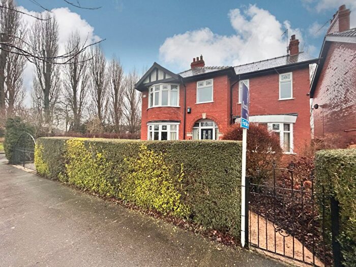 3 Bedroom Detached House For Sale In Marfleet Lane, Hull, East Yorkshire, HU9