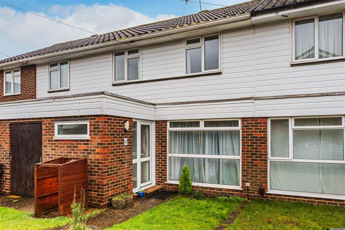 3 Bedroom Terraced House To Rent In Barrow Green Road Oxted, RH8