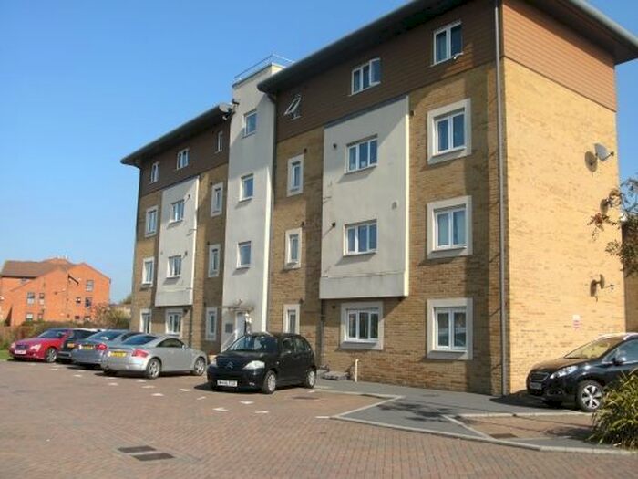 2 Bedroom Flat To Rent In Manley Gardens, Bridgwater TA6