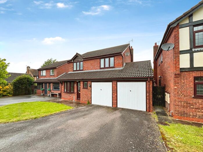 4 Bedroom Detached House For Sale In Camelot Way, Narborough, LE19