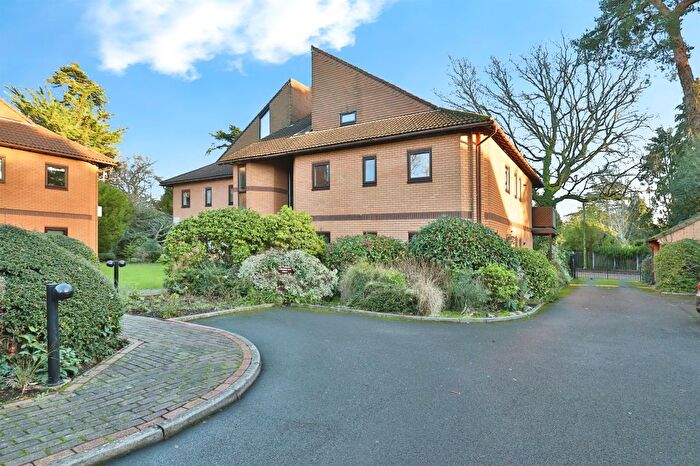 3 Bedroom Flat For Sale In Roslin Road South, Bournemouth, BH3