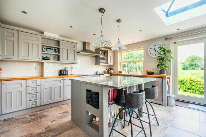 4 Bedroom Detached House For Sale In Ferry Farm Close, Naburn, York, YO19