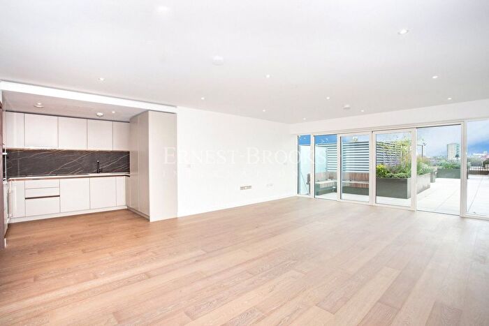 3 Bedroom Flat To Rent In Holland House, Fulham Reach, Parr's Way, Hammersmith, W6