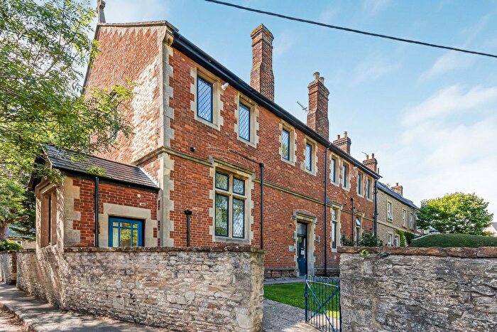 1 Bedroom Flat For Sale In Priory Lane, Bicester, OX26