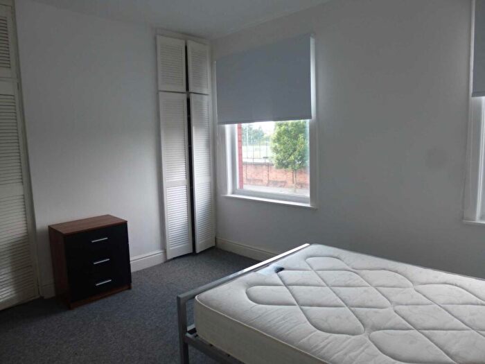 2 Bedroom Terraced House To Rent In Moseley Road, Fallowfield, M14