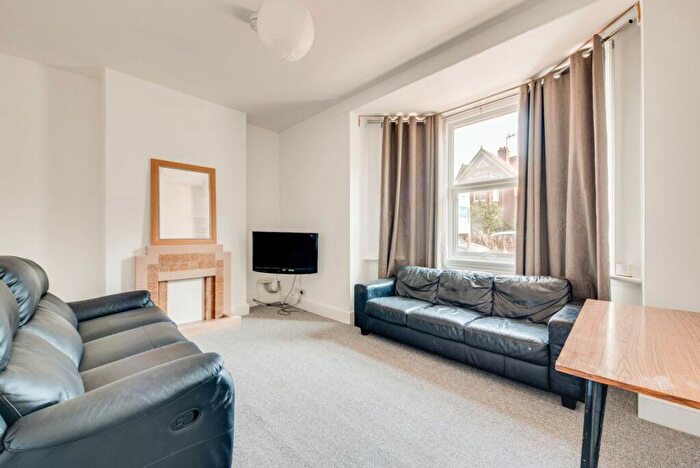 6 Bedroom House To Rent In St Martins Terrace, Canterbury, CT1