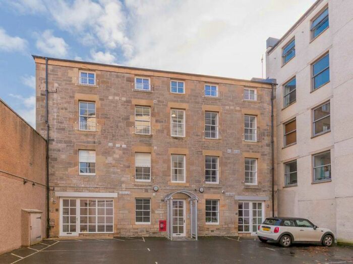2 Bedroom Flat To Rent In Maritime Lane, The Shore, Leith, EH6