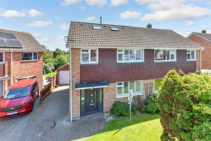 4 Bedroom Semi-detached House For Sale In Royston Gardens, St Margarets-At-Cliffe, Dover, Kent, CT15