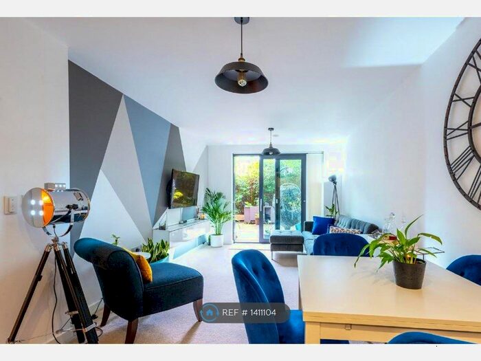 1 Bedroom Flat To Rent In Chartfield Avenue, Putney, SW15