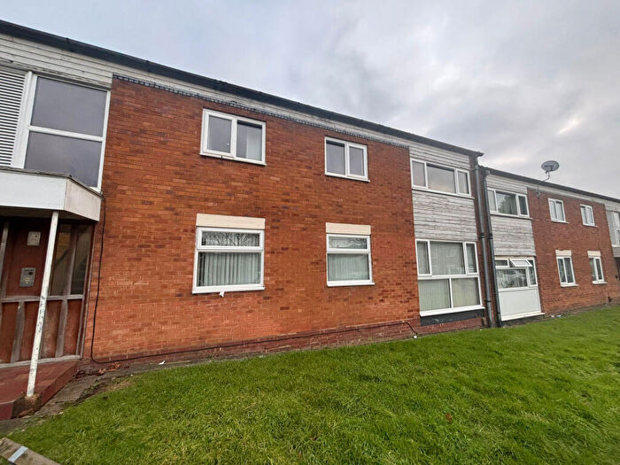 2 Bedroom Flat To Rent In Highters Close, Birmingham, B14