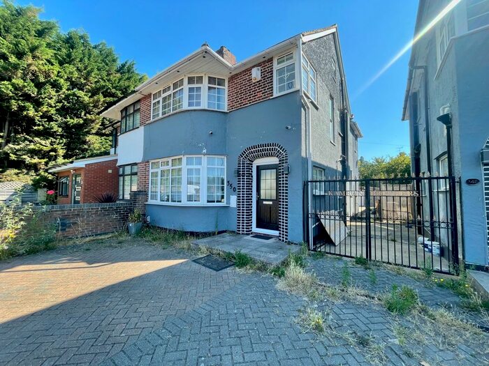 6 Bedroom Property To Rent In New Bedford Road, Luton, LU3