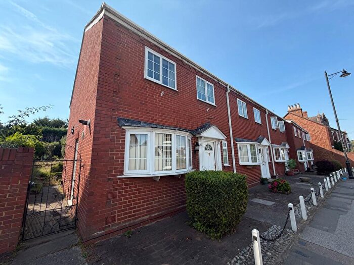 3 Bedroom End Of Terrace House For Sale In Dunstable Street, Ampthill, MK45