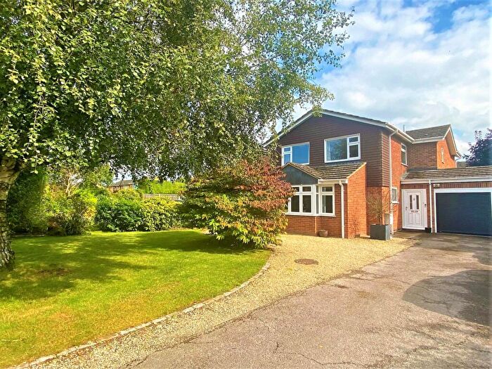 4 Bedroom Detached House To Rent In Millers Turn, Chinnor, Oxfordshire, OX39