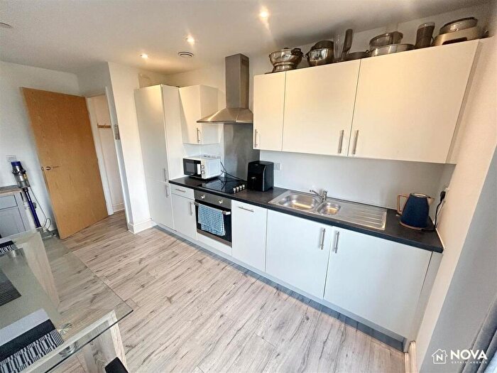 1 Bedroom Apartment For Sale In Juneberry Apartments, LU1