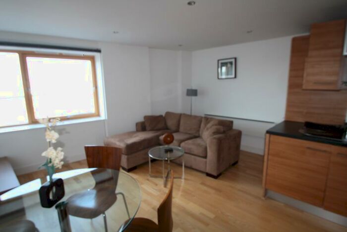 1 Bedroom Apartment To Rent In Clarence House, Leeds Dock, LS10