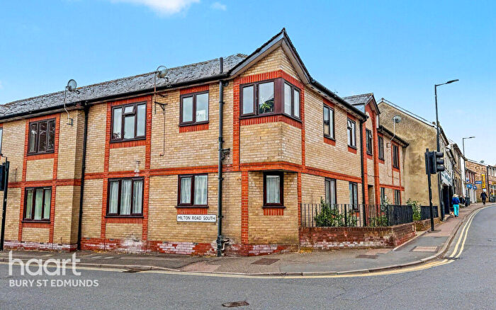 2 Bedroom Flat For Sale In Sheringham Court, Stowmarket, IP14