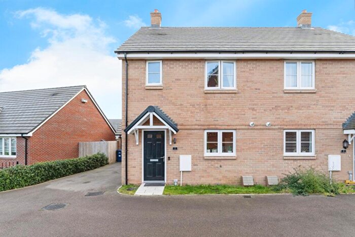 3 Bedroom Semi-Detached House For Sale In Snowdrop Way, Wimblington, March, PE15