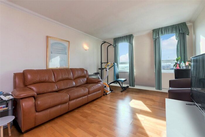 1 Bedroom Flat To Rent In Aegon House, Lanark Square, E14