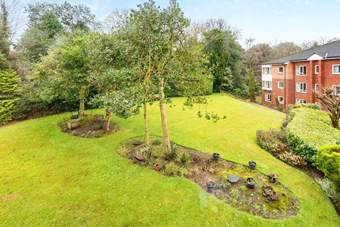 1 Bedroom Flat For Sale In Dingleway, Appleton, Warrington, Cheshire, WA4
