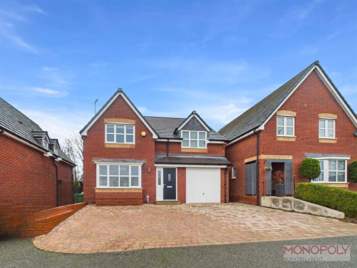 4 Bedroom Detached House For Sale In Oakfield Court, Wrexham, LL11