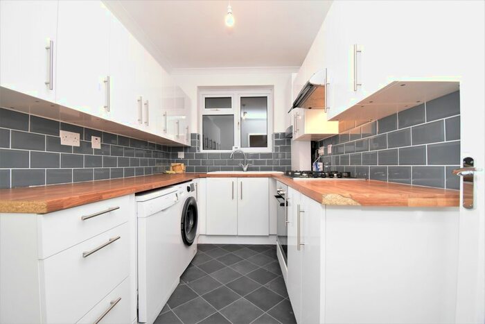 2 Bedroom Flat To Rent In Picardy Road, Belvedere DA17