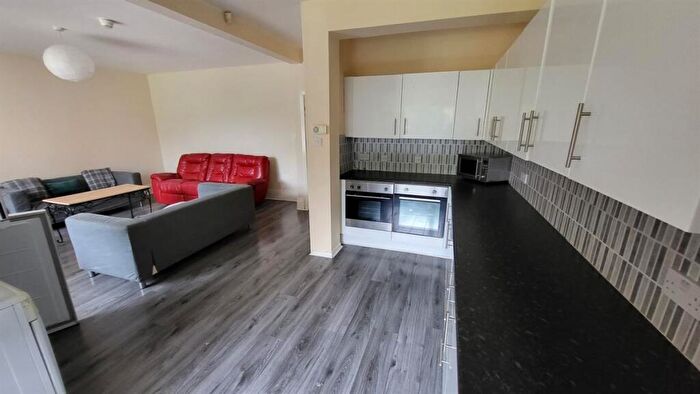 7 Bedroom House To Rent In Egerton Road Fallowfield, Stockport, M14